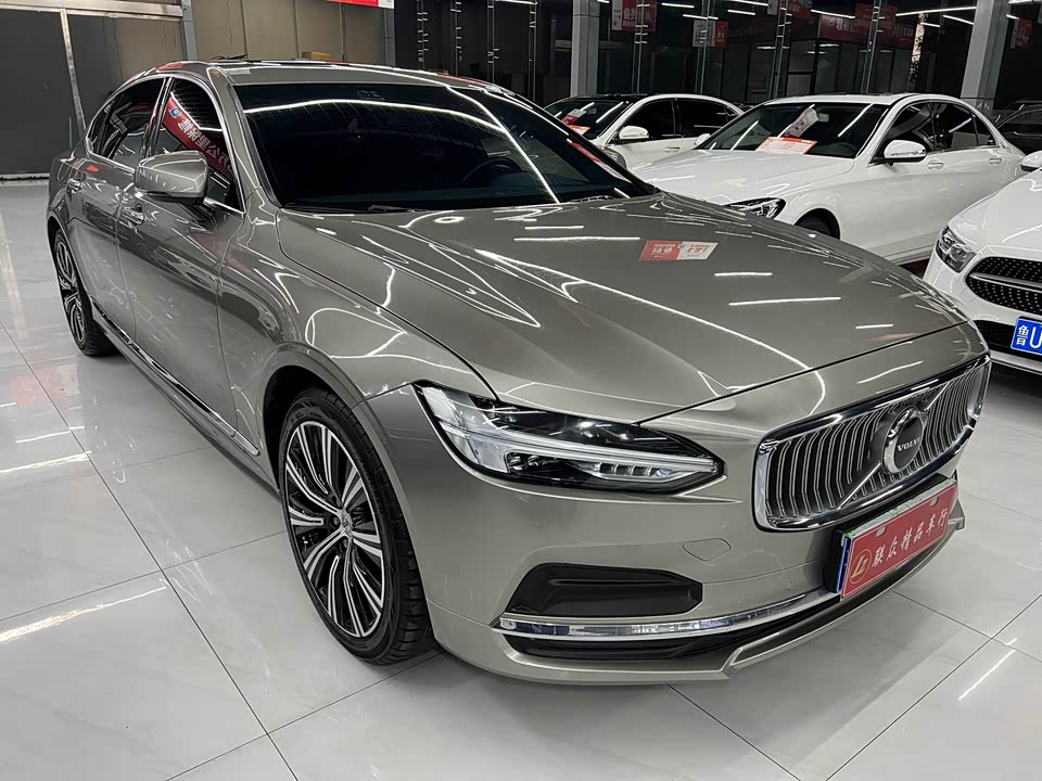 Volvo S90