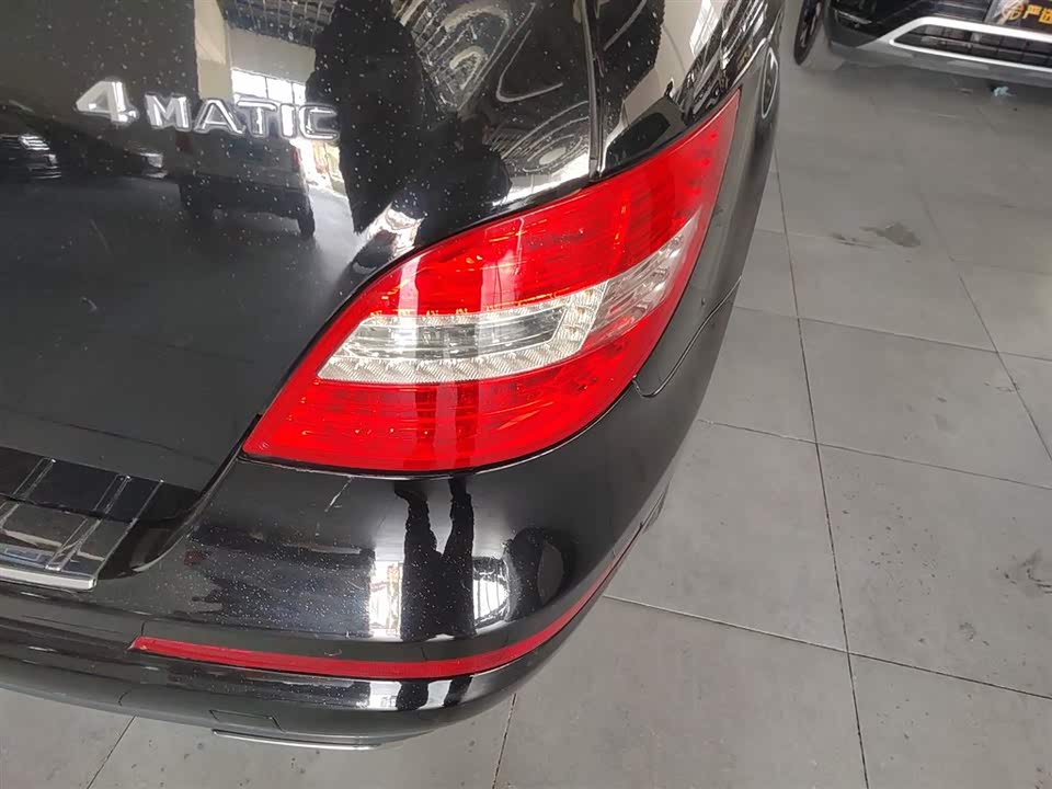 Mercedes-Benz R-class