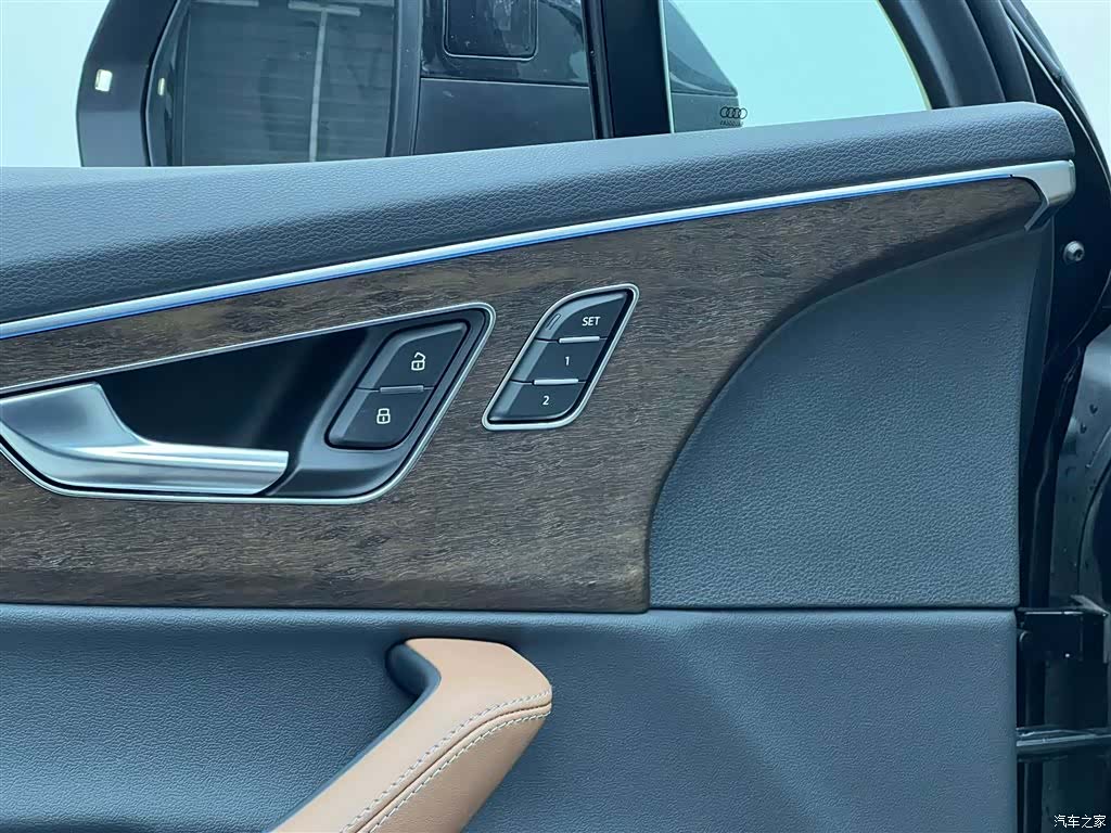 Audi Q7, 2025 23