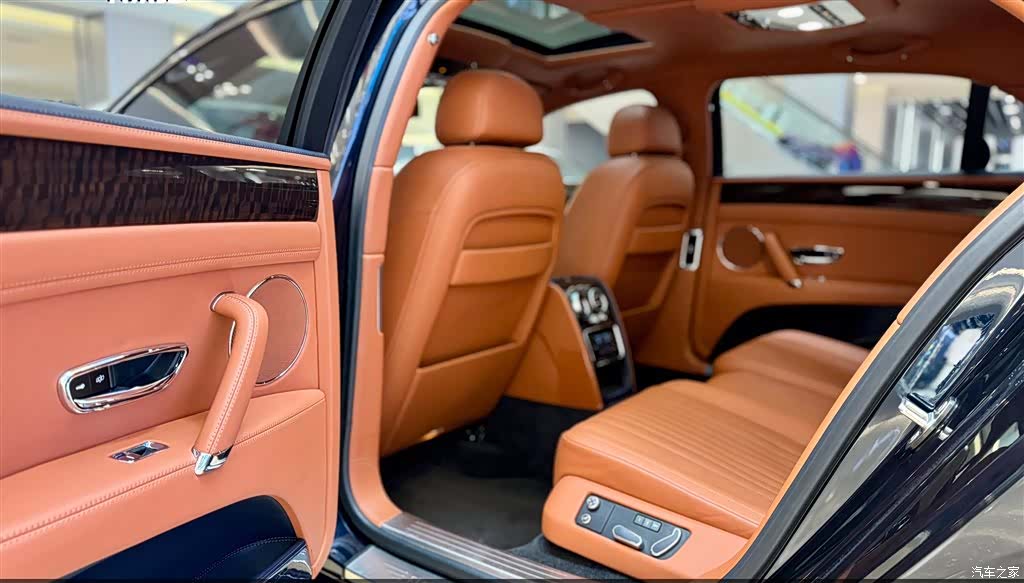 Bentley Flying Spur, 2019 25