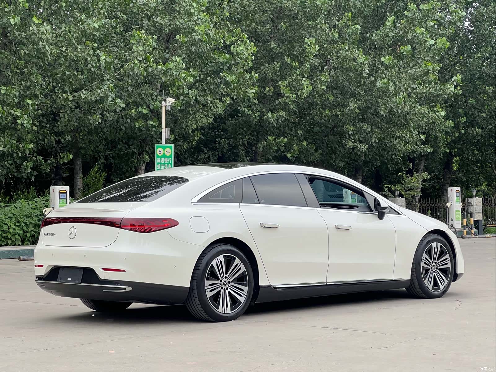 Mercedes-Benz EQS, 2023 все фото