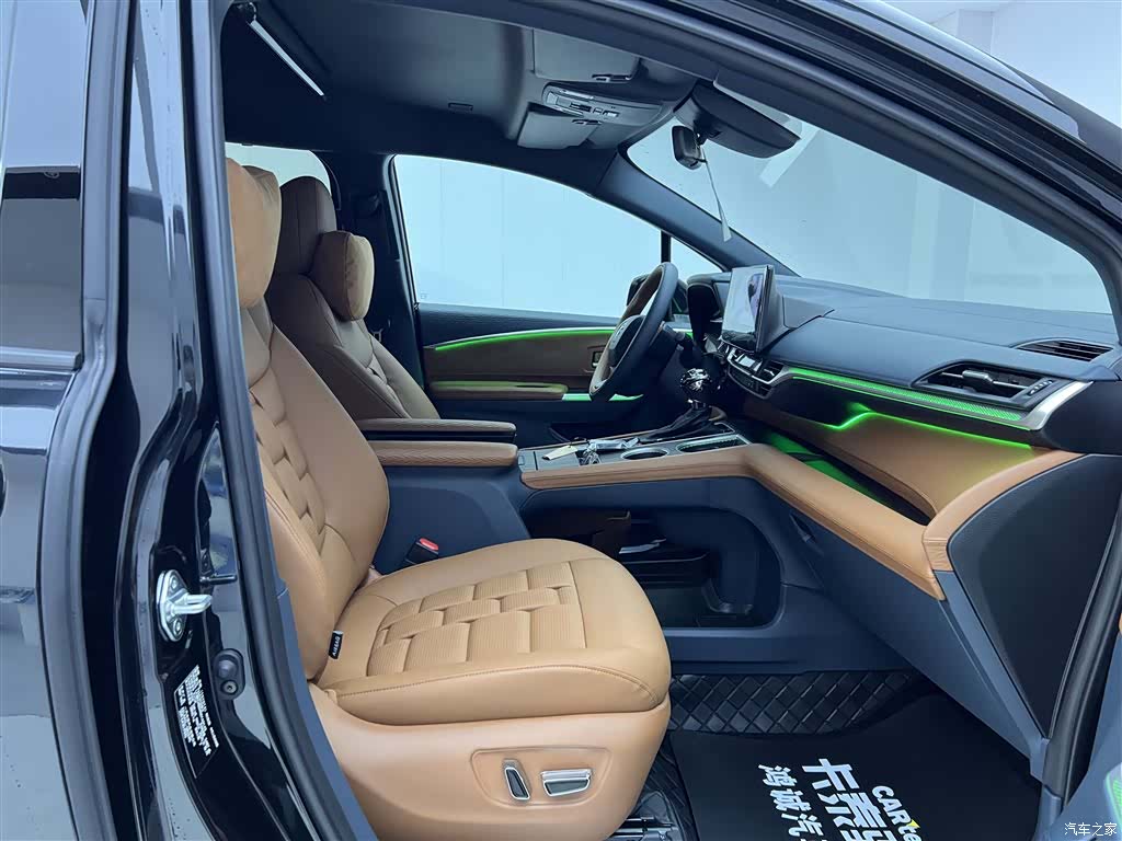 Toyota Granvia, 2024 24