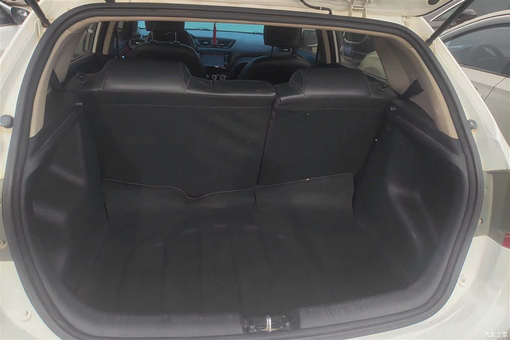 Kia K2, 2015 4