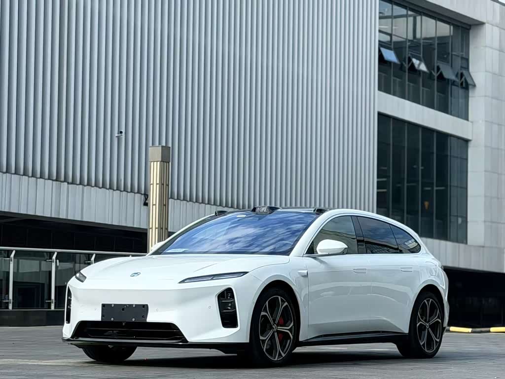 NIO ET5