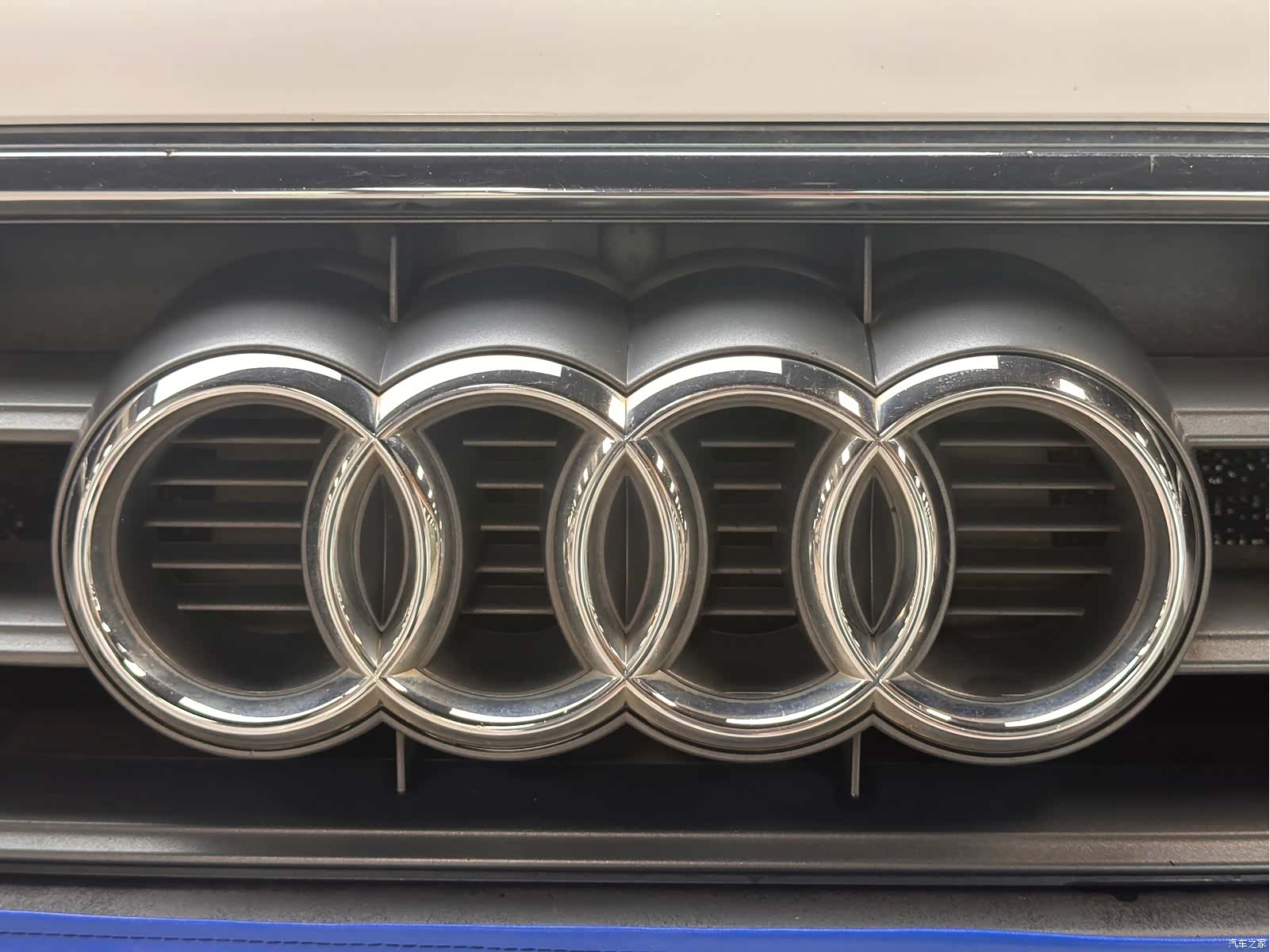 Audi A4L, 2013 15