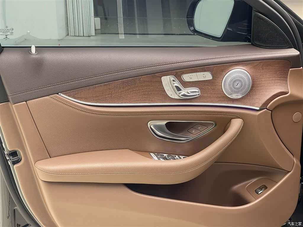 Mercedes-Benz E-Class, 2020 12