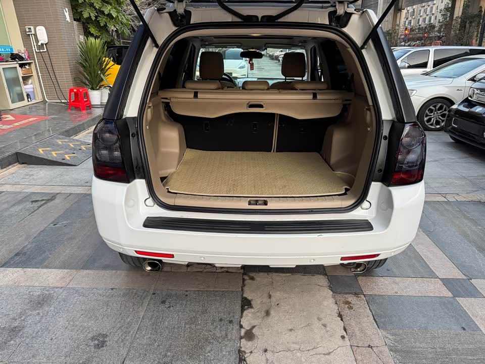 Land Rover Freelander 2