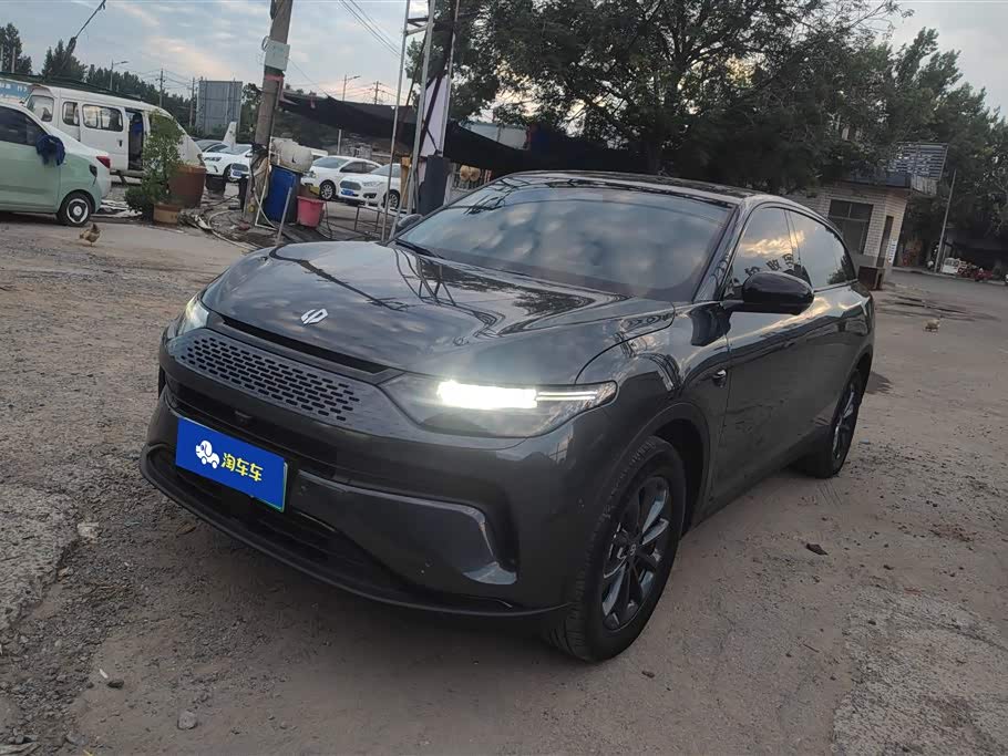Leapmotor C11