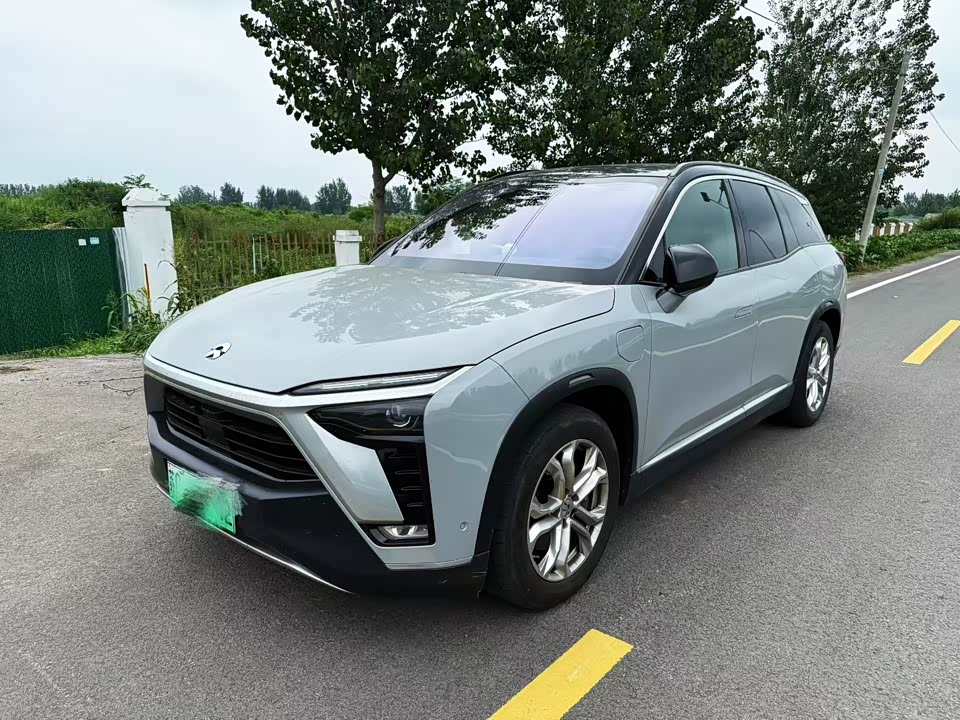 NIO ES8