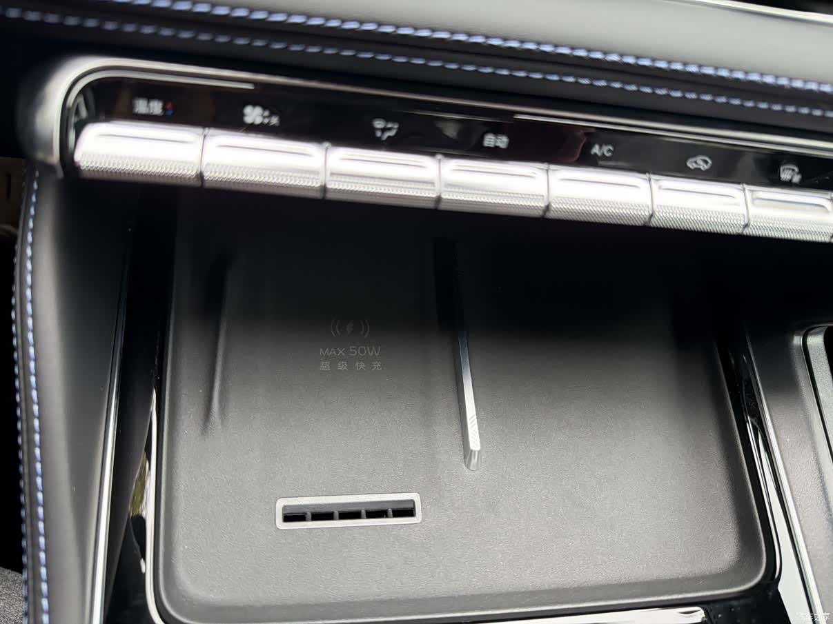 Geely Preface, 2026 11