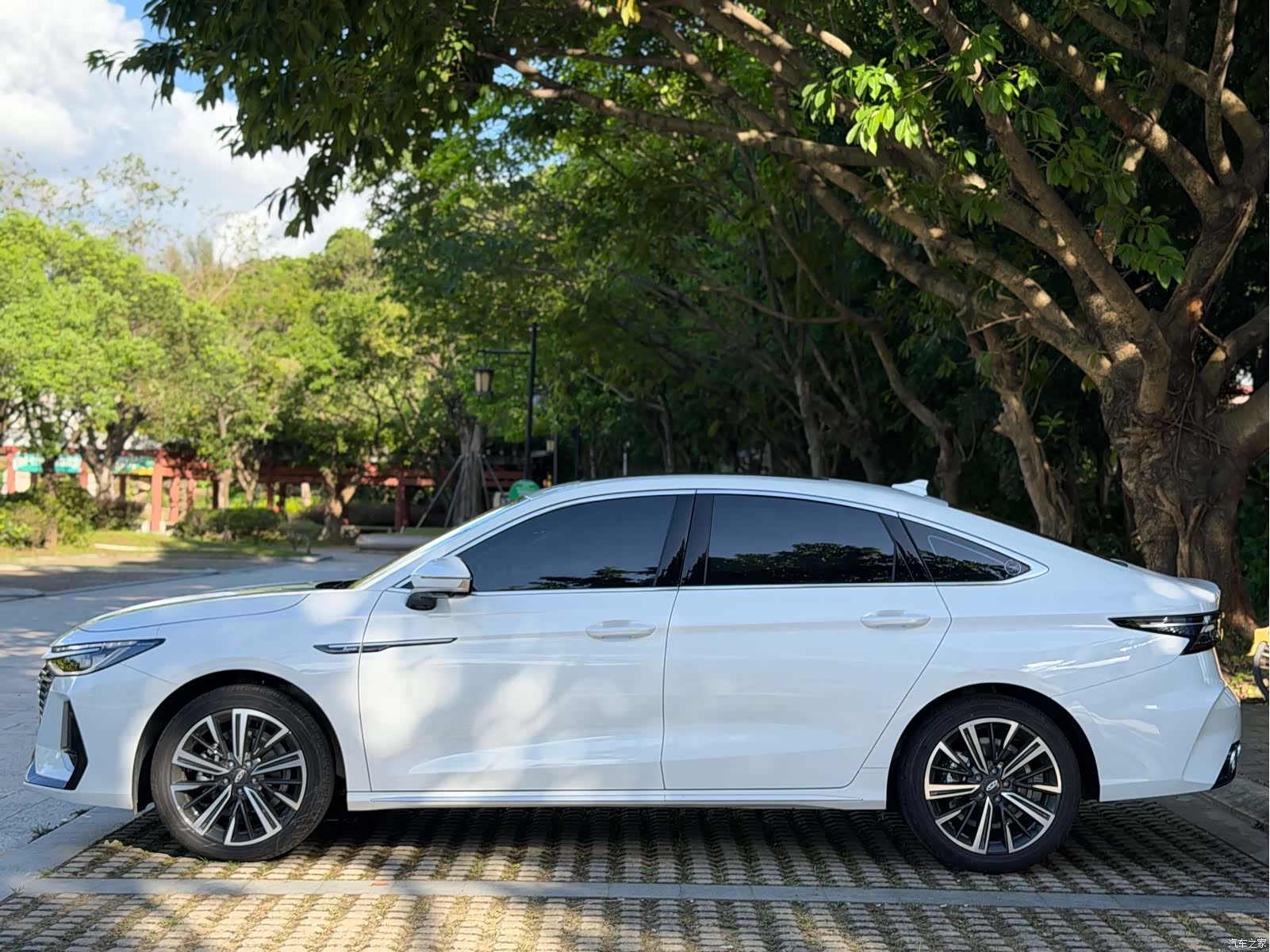 Chery Arrizo 8, 2025 4