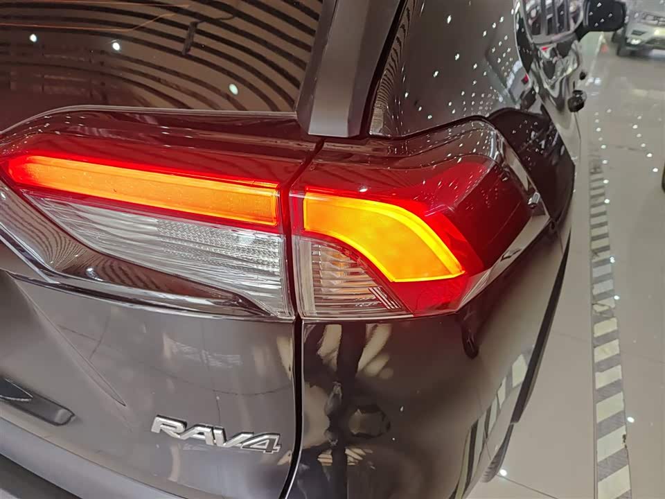 Toyota RAV4 Rongfang