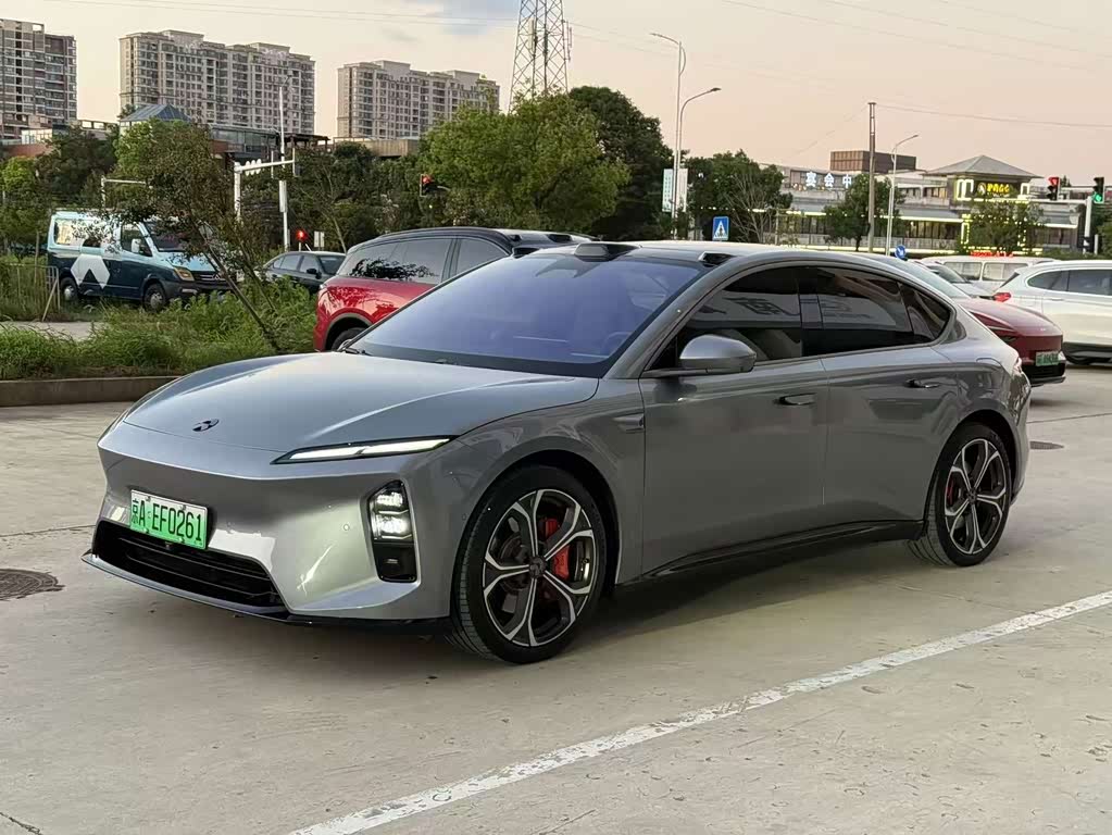NIO ET5