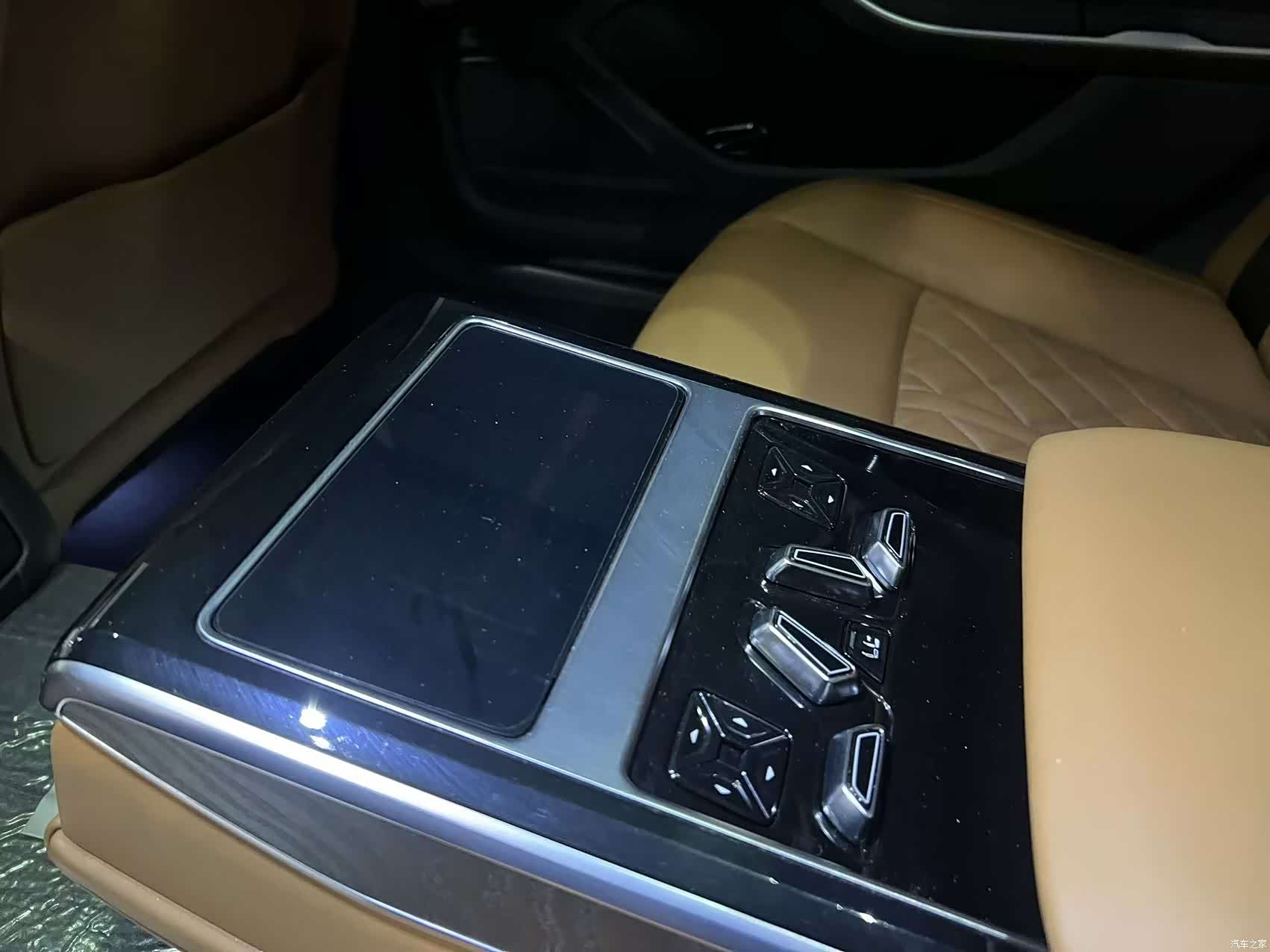 Audi A8L, 2023 9