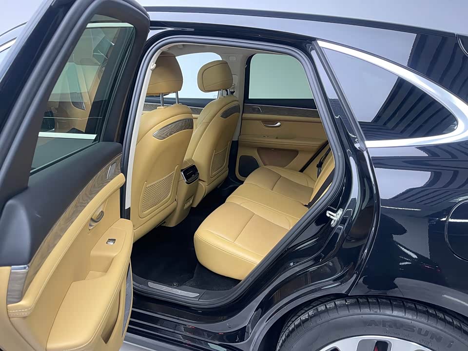 AITO Ask the world M5