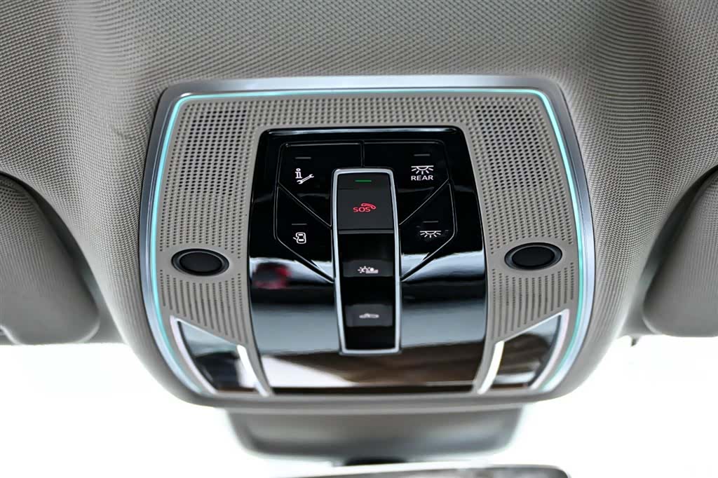 Audi A8L, 2024 32