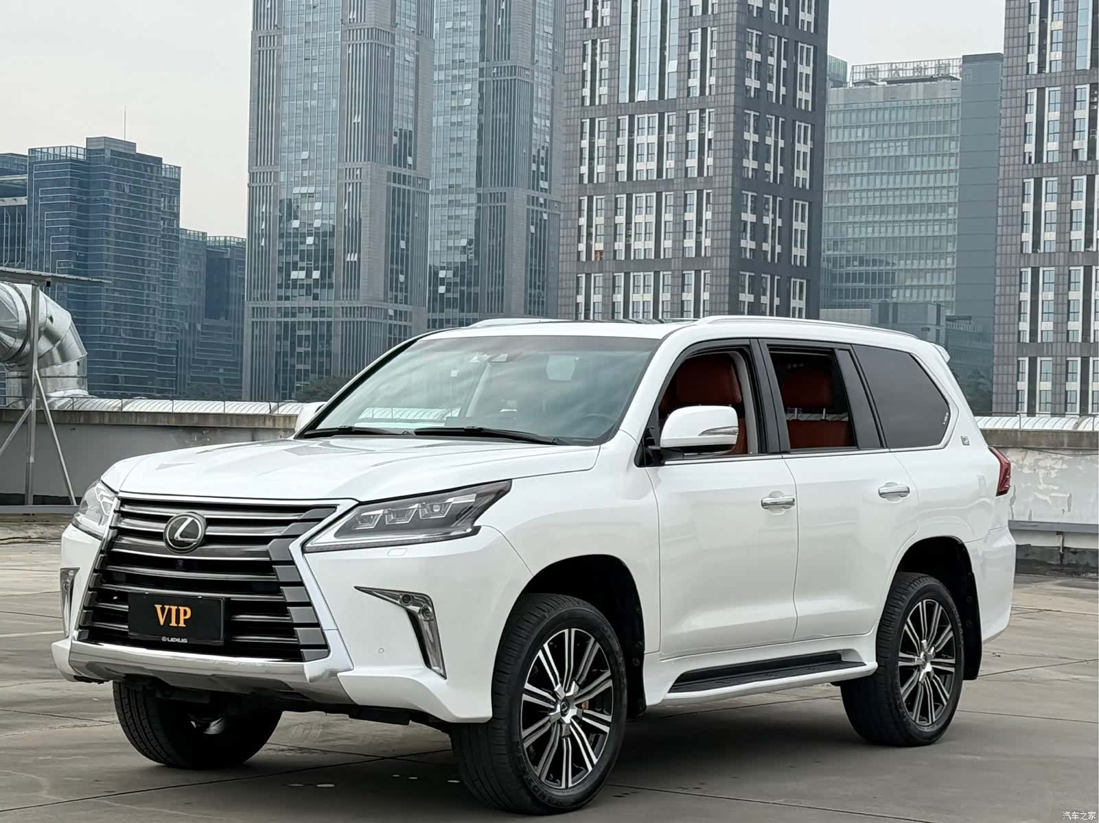 Lexus LX, 2019 3