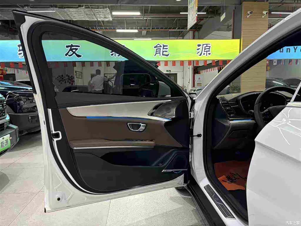 BYD Han, 2022 10