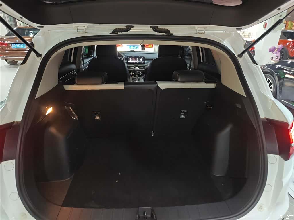Geely Coolray, 2020 15