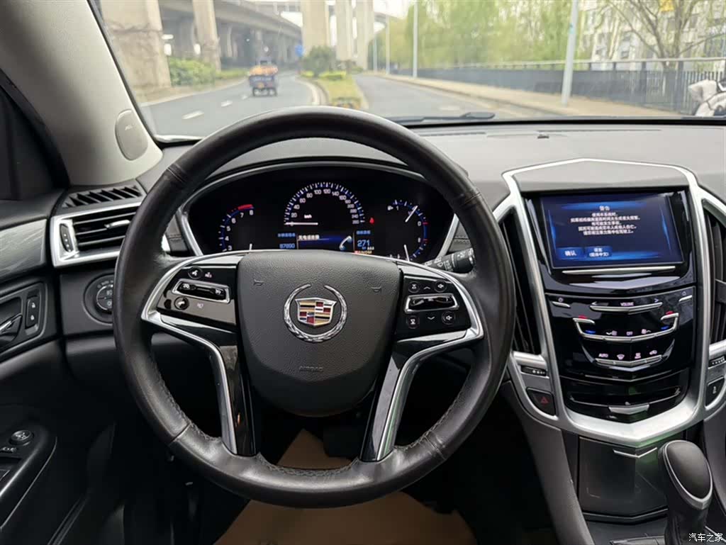 Cadillac SRX, 2016 13