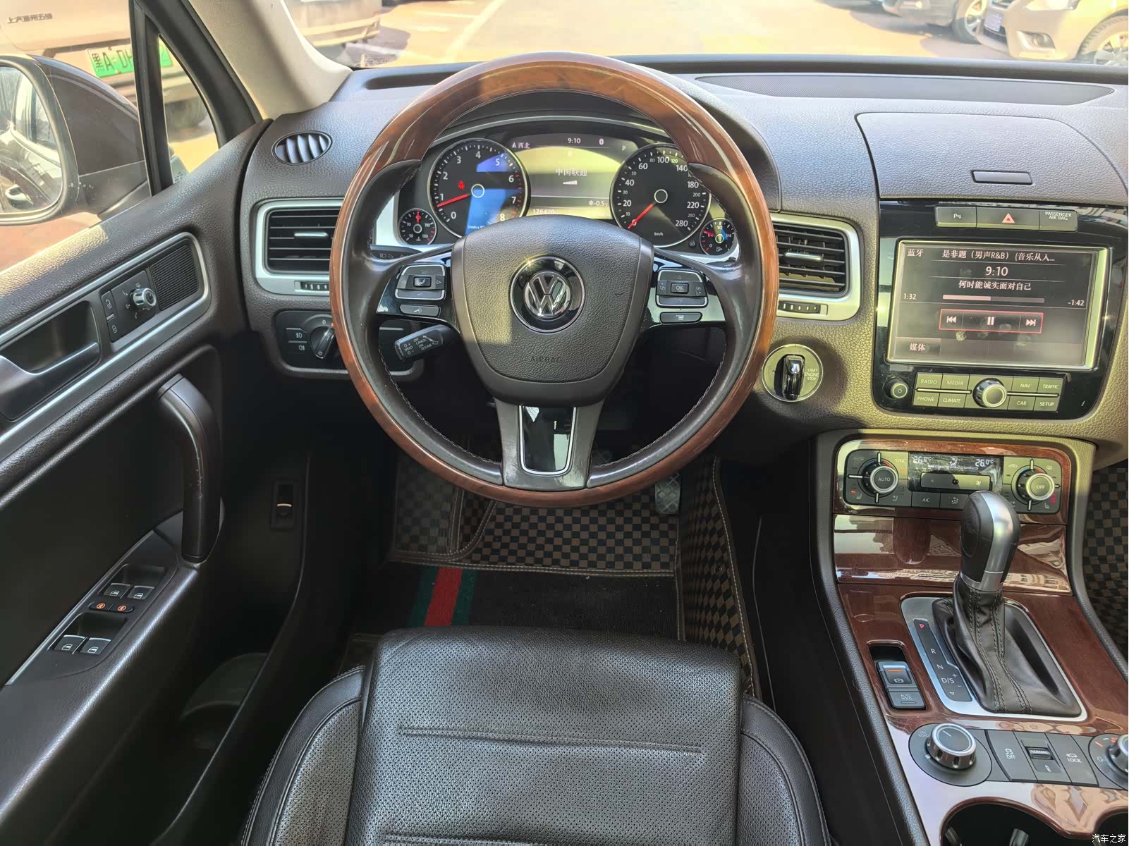 Volkswagen Touareg, 2015 9