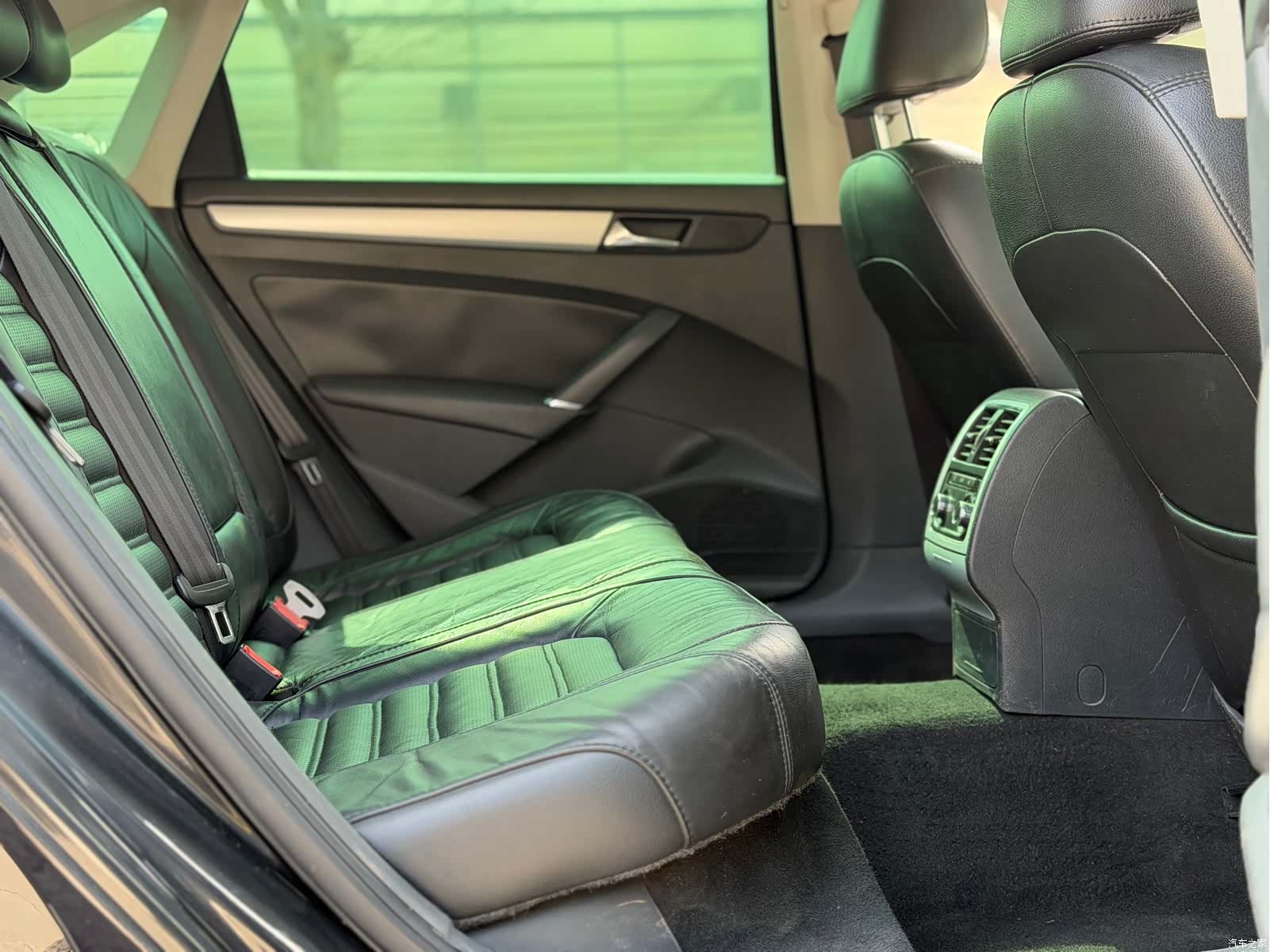 Volkswagen Passat, 2015 все фото