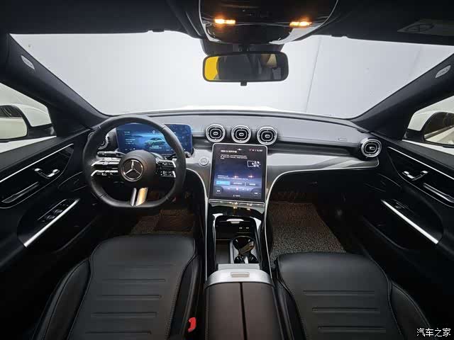 Mercedes-Benz C-Class, 2024 14
