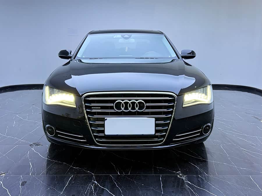 Audi A8 2012, фото 2