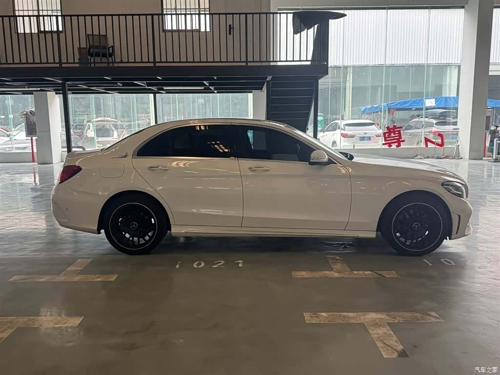 Mercedes-Benz C-Class, 2019 4