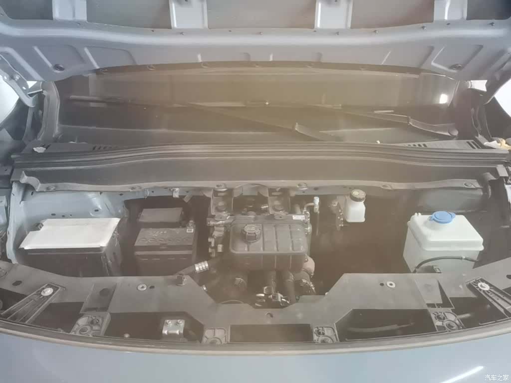 Leapmotor B10, 2025 20