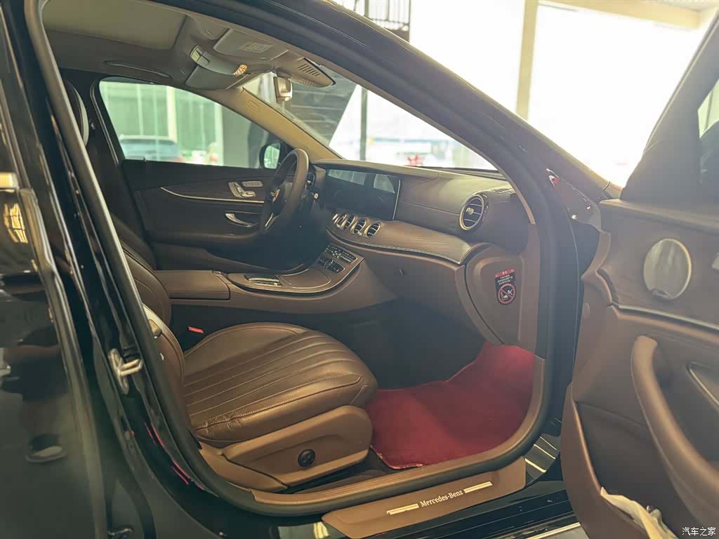 Mercedes-Benz E-Class, 2019 12