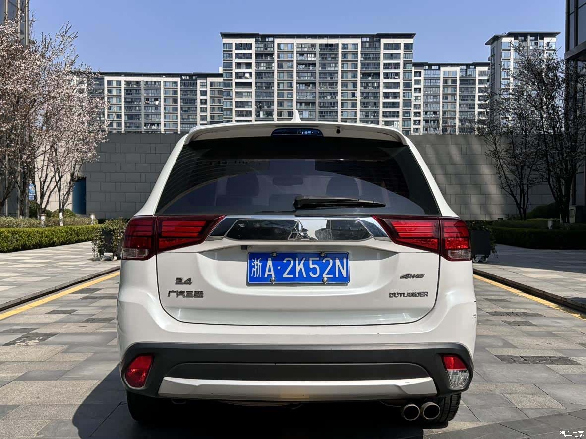 Mitsubishi Outlander, 2017 все фото
