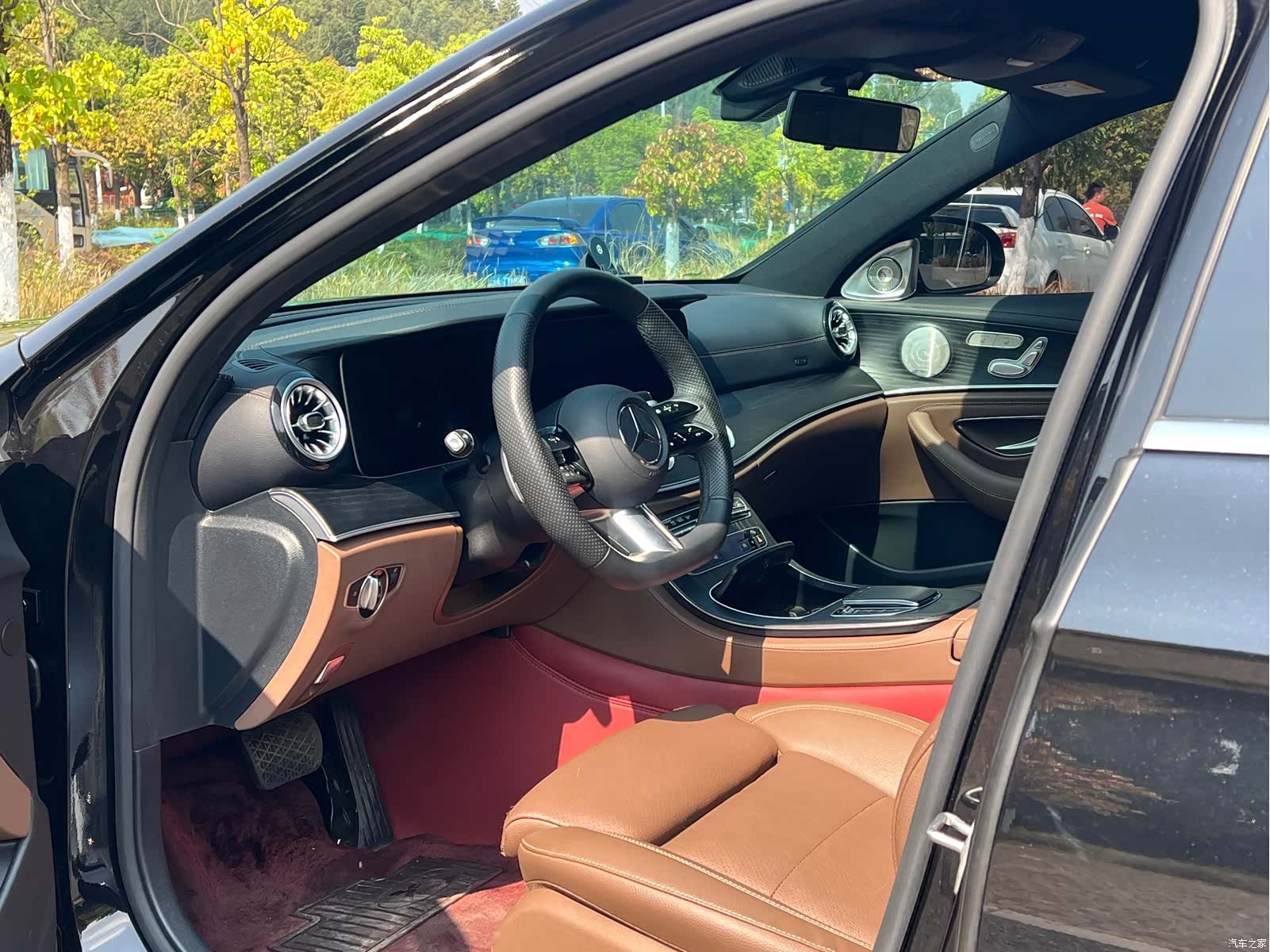 Mercedes-Benz E-Class, 2023 4