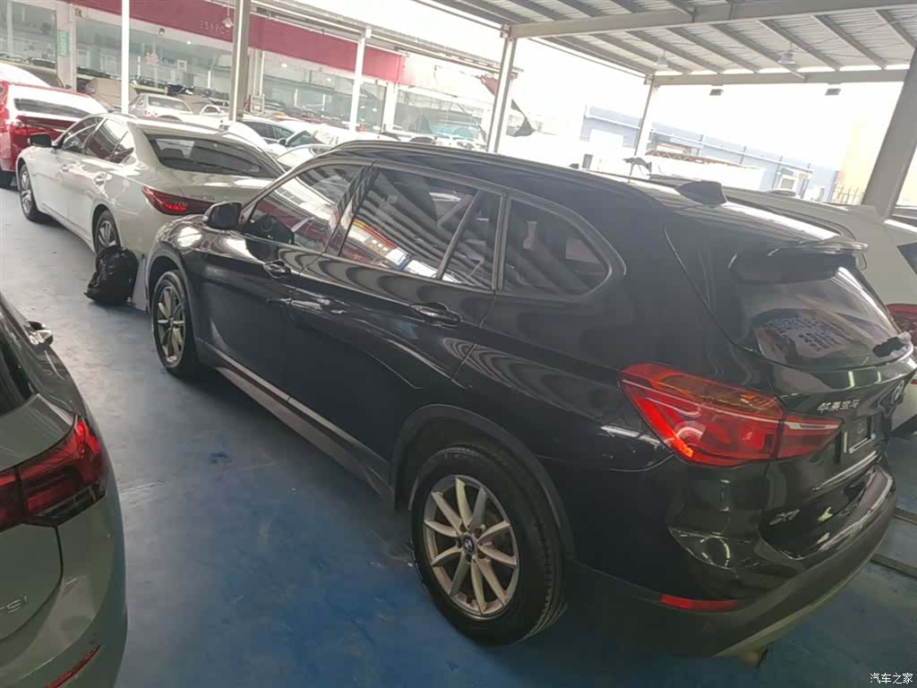BMW X1, 2019 все фото
