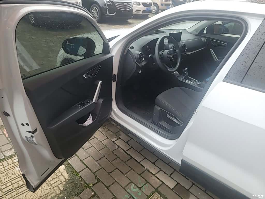 Audi Q2L, 2020 16
