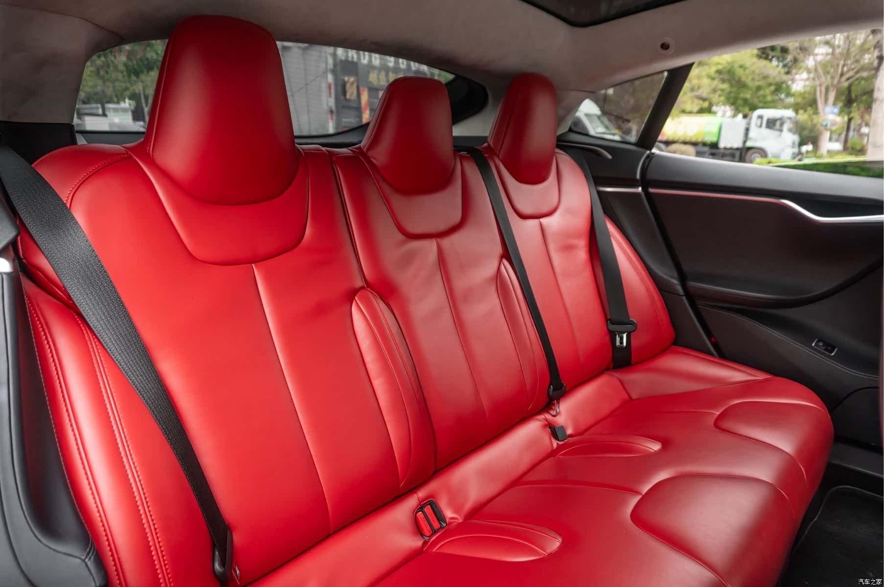 Tesla Model S, 2017 14
