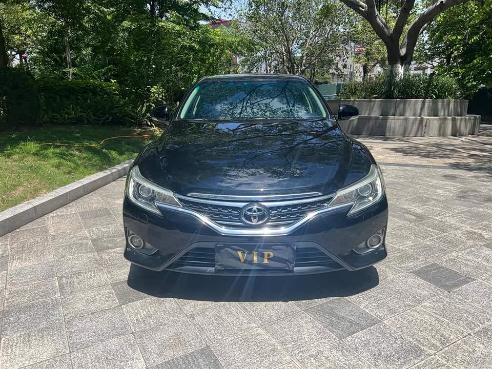 Toyota Reiz