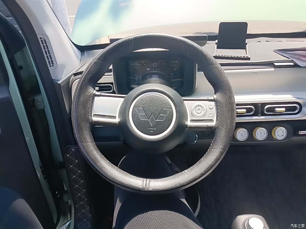 Wuling MINIEV, 2024 11