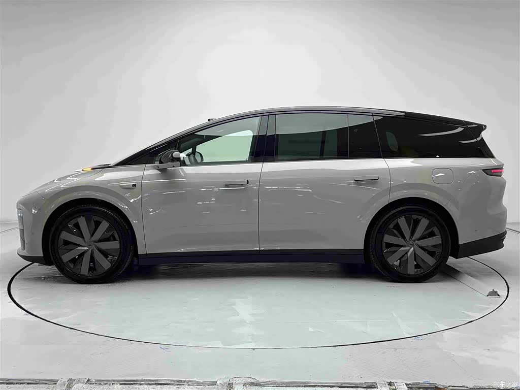 Li Auto i8, 2025 18