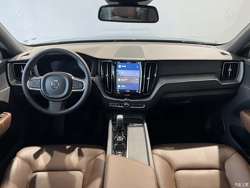 Volvo XC60, 2025 7