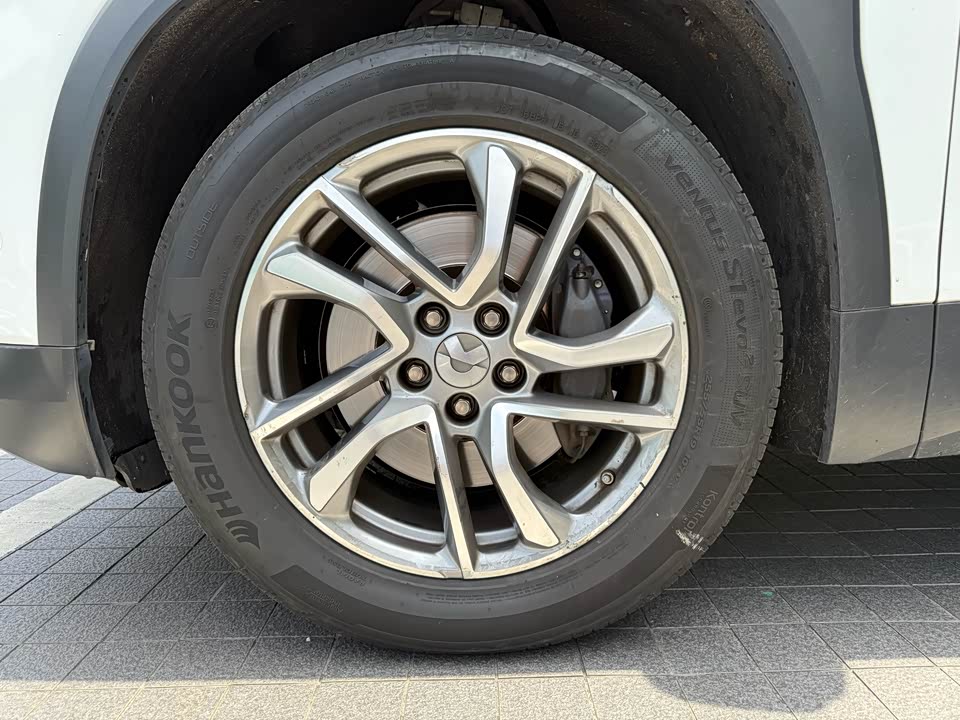 NIO ES6