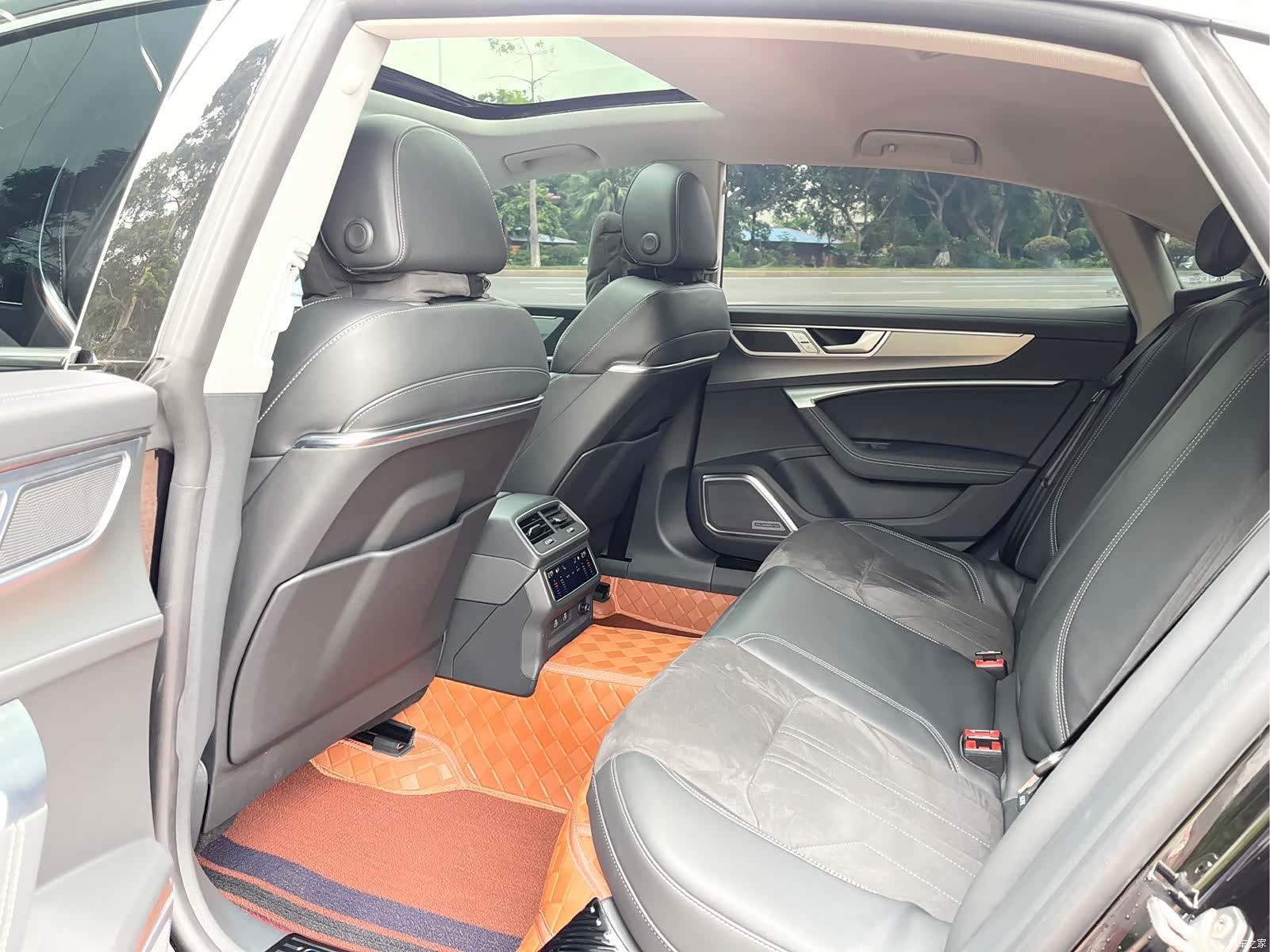 Audi A7L, 2025 все фото