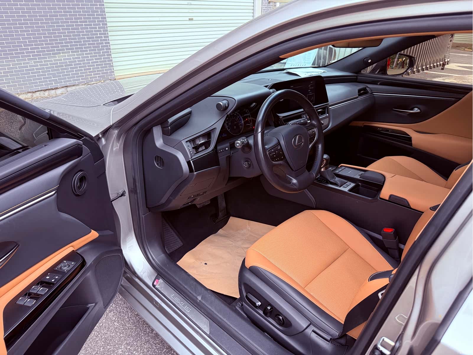 Lexus ES, 2022 12