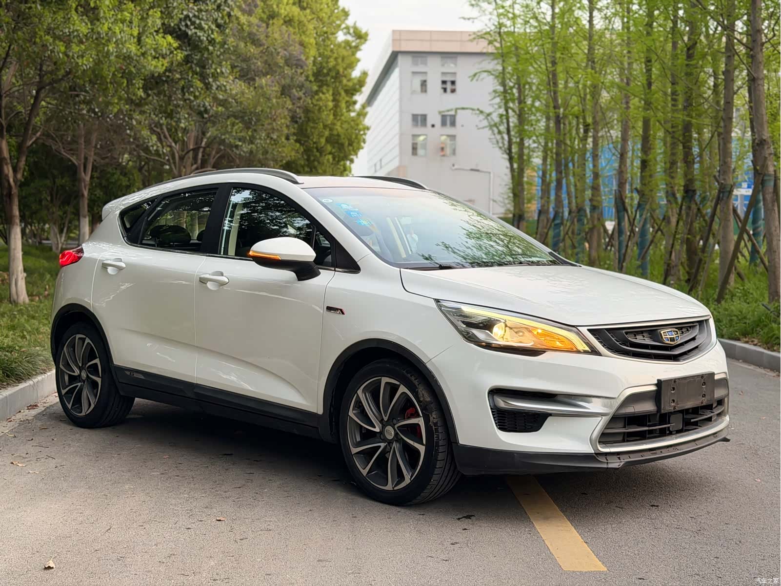 Geely Emgrand, 2018 12