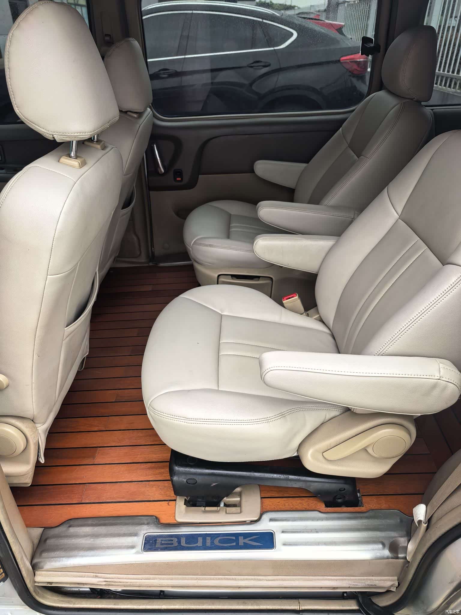 Buick GL8, 2015 7