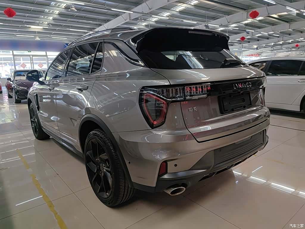 Lynk & Co 01, 2022 все фото