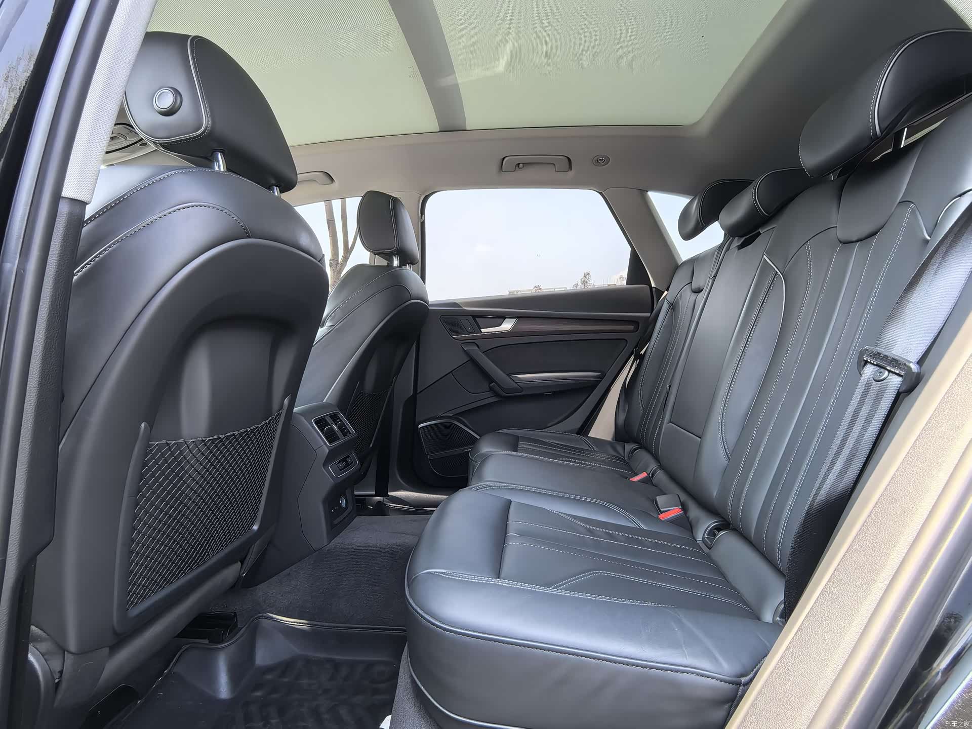 Audi Q5L, 2022 10