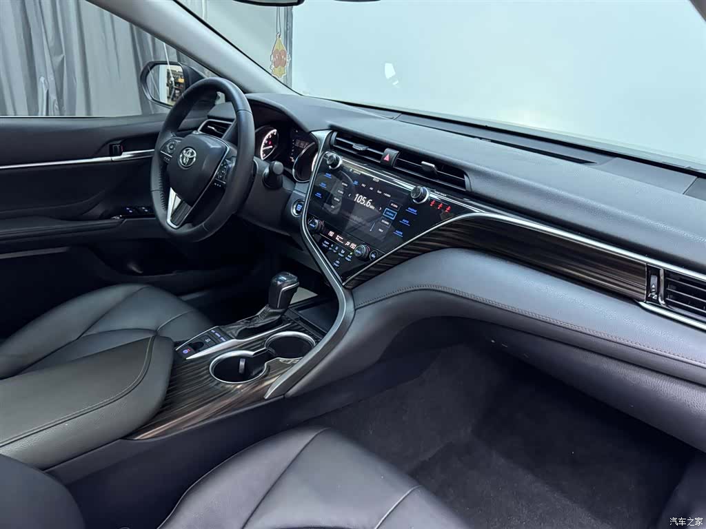 Toyota Camry, 2021 9