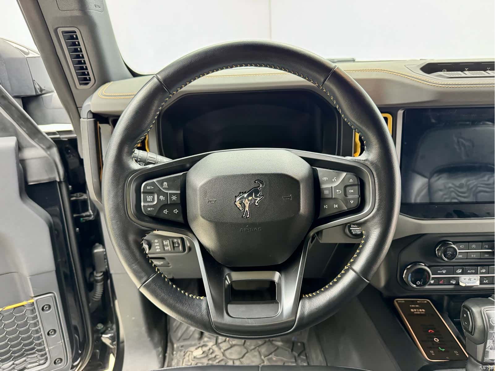 Ford Bronco, 2025 15
