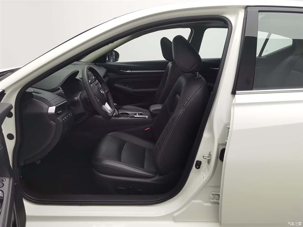 Nissan Teana, 2020 10